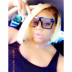 Meet your Posher, Alexus